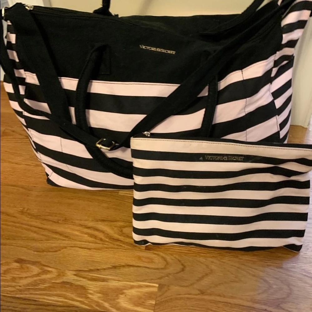 VS Weekender